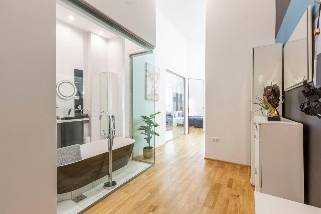 Luxurious & Spacious Downtown Residence In Liszt Ferenc Square Budapest Exterior photo